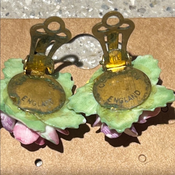Vintage clip on Floral Pastel Earrings - Picture 3 of 3